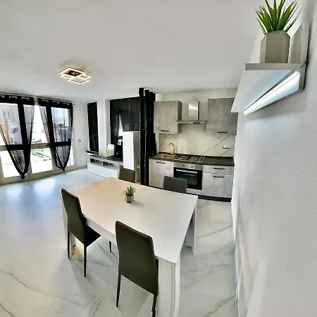 Bellavista Luxury Apartments La Caletta Exterior photo