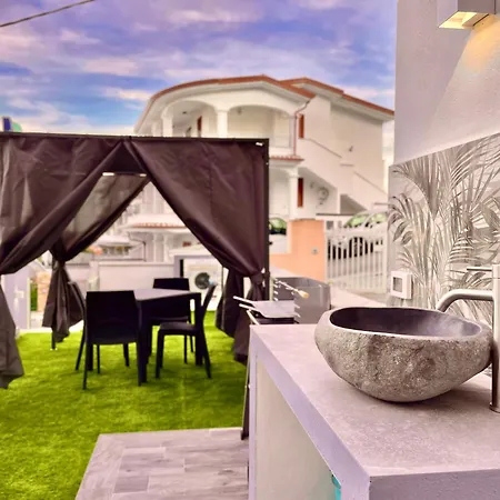 Bellavista Luxury Apartments La Caletta Exterior photo